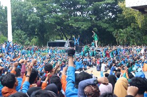 Hari ini, Demonstran di DPRA Tunggu Kedatangan DPR RI